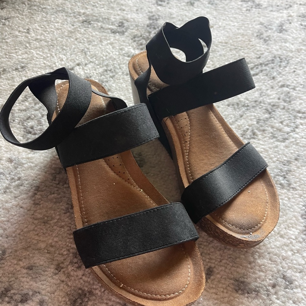 Madden Girl Zoeyy Wedge Sandal Gem